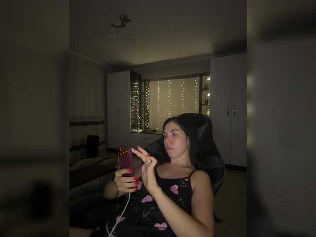 Vika19981 live cam on BongaCams