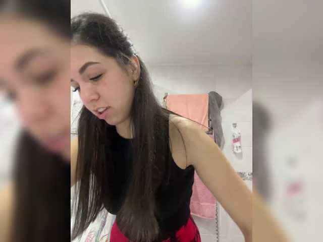 Vika19981 live cam on BongaCams