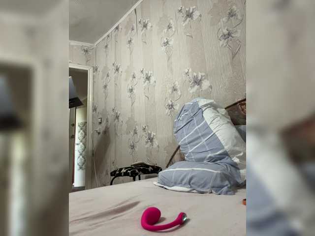 Vika19981 live cam on BongaCams