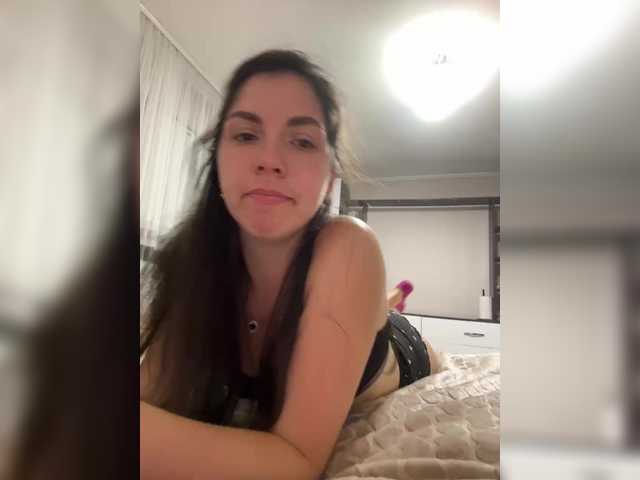 Vika19981 live cam on BongaCams