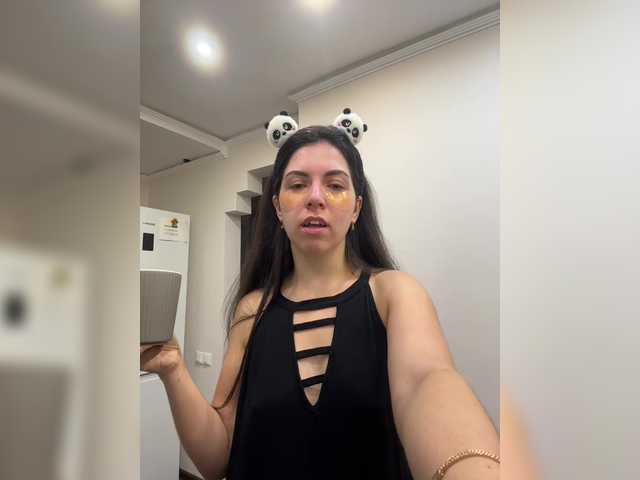 Vika19981 live cam on BongaCams