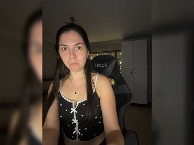 Vika19981 live cam on BongaCams
