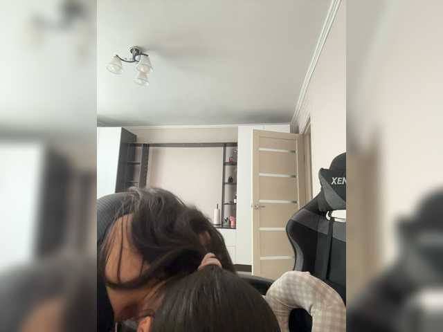 Vika19981 live cam on BongaCams