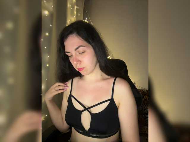 Vika19981 live cam on BongaCams