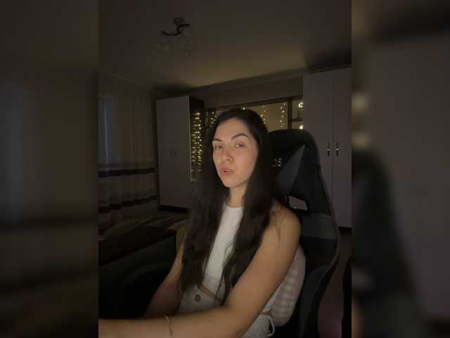 Vika19981 live cam on BongaCams
