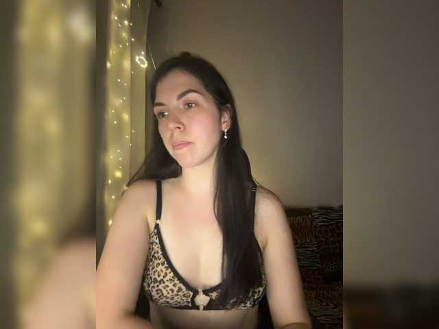 Vika19981 live cam on BongaCams