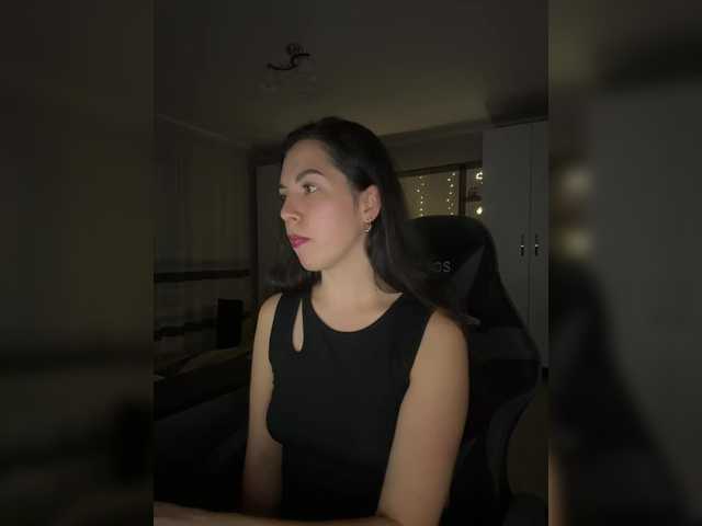 Vika19981 live cam on BongaCams
