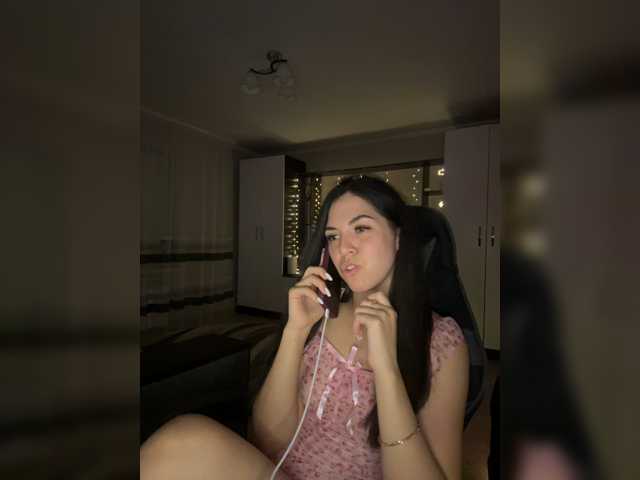 Vika19981 live cam on BongaCams