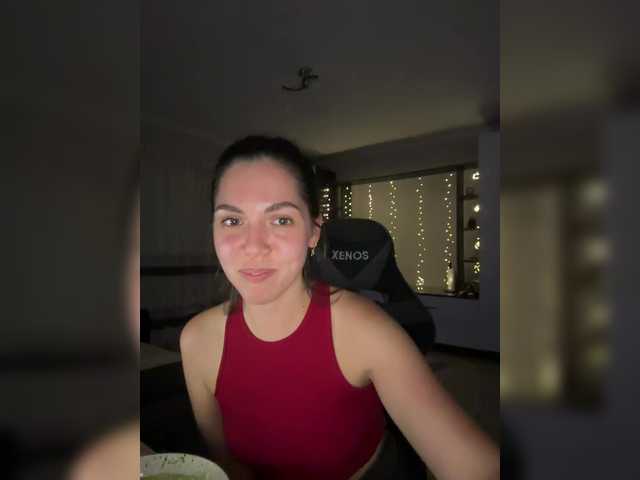 Vika19981 live cam on BongaCams