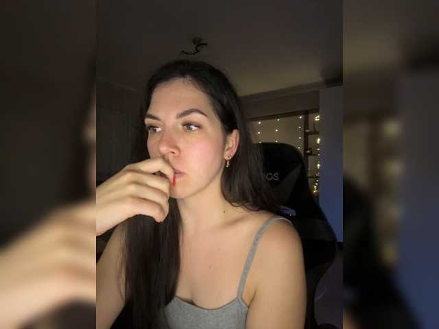 Vika19981 live cam on BongaCams