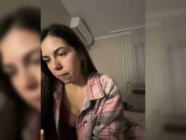 Vika19981 live cam on BongaCams