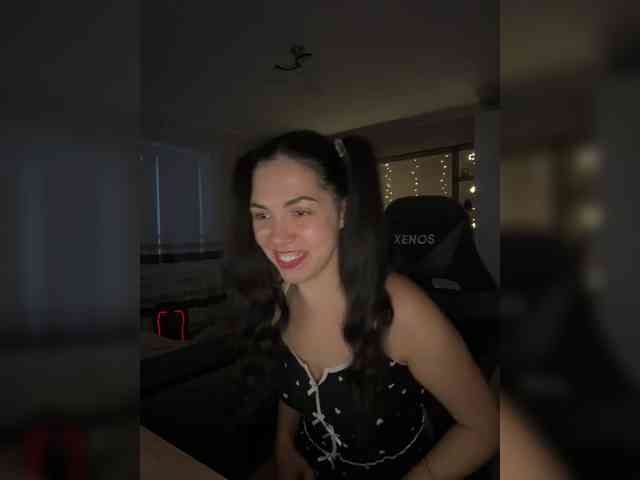Vika19981 webcam