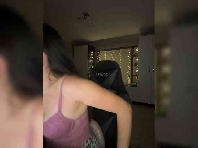 Vika19981 webcam
