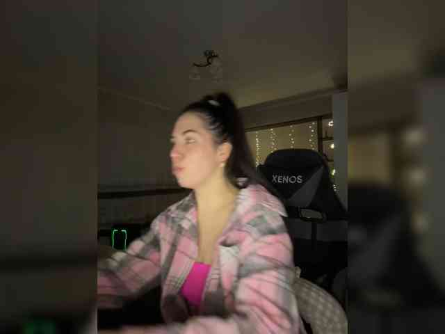 Vika19981 webcam