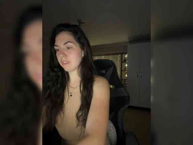 Vika19981 webcam