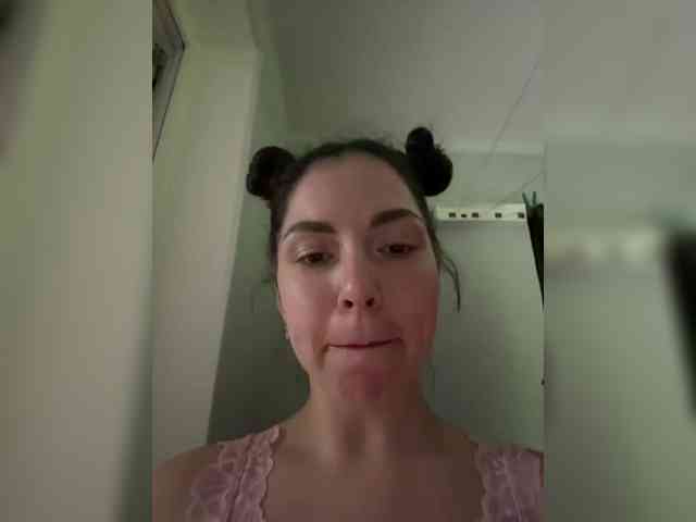 Vika19981 webcam