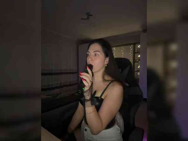 Vika19981 webcam
