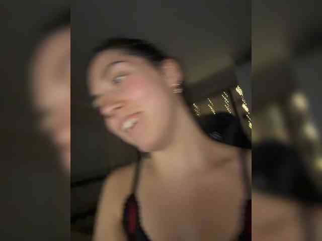Vika19981 webcam