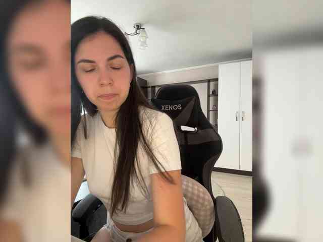 Vika19981 webcam