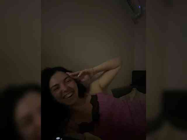 Vika19981 webcam