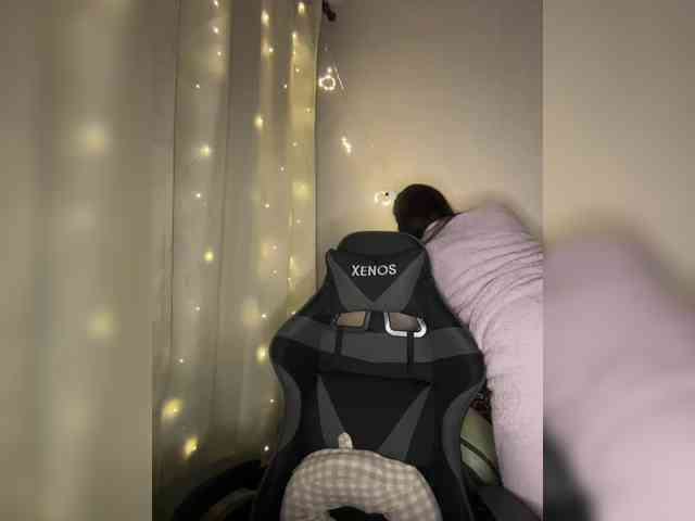 Vika19981 webcam