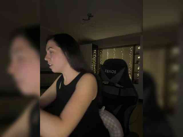Vika19981 webcam