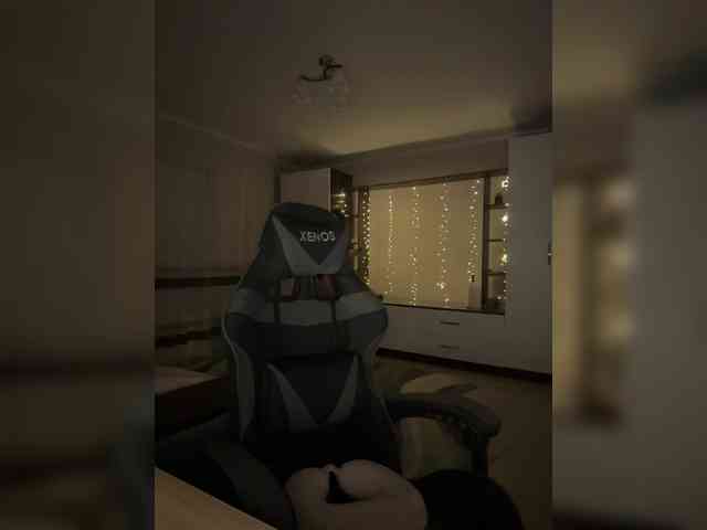 Vika19981 webcam