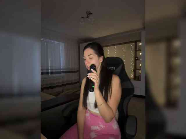 Vika19981 webcam