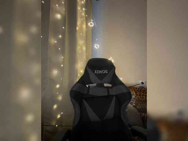 Vika19981 webcam