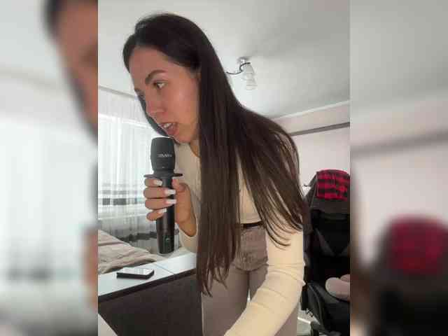 Vika19981 webcam