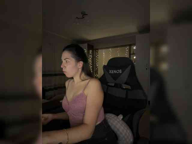 Vika19981 webcam