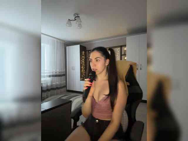 Vika19981 webcam