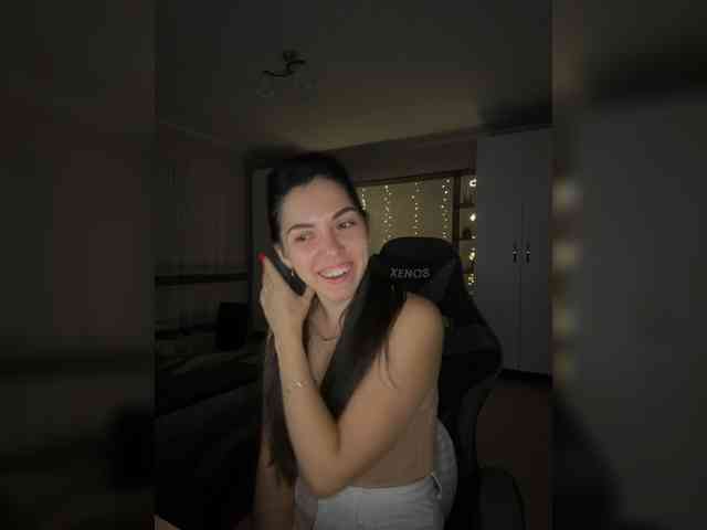 Vika19981 webcam