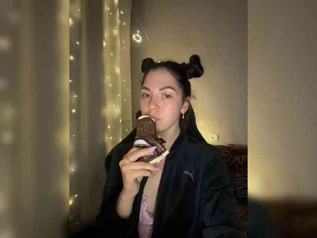 Vika19981 webcam