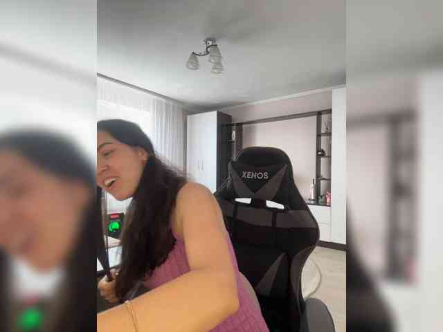 Vika19981 webcam