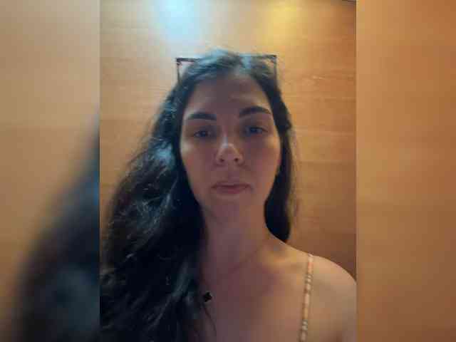 Vika19981 webcam