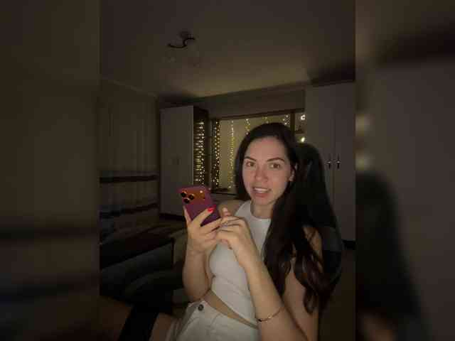 Vika19981 webcam