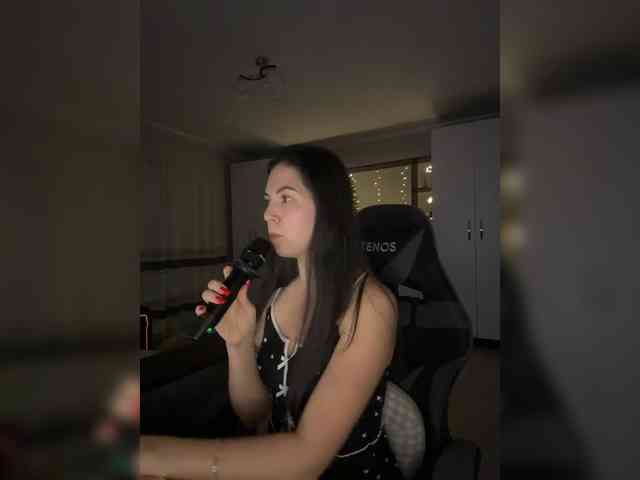 Vika19981 webcam