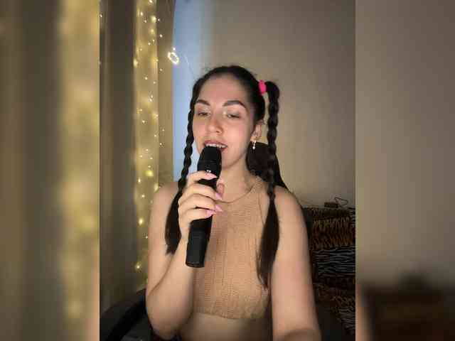 Vika19981 webcam