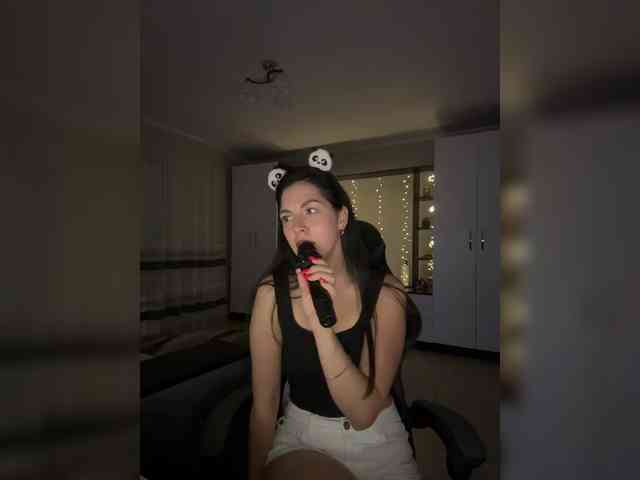 Vika19981 webcam