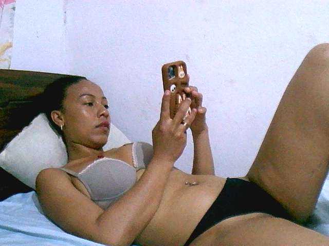 Lisa47 live cam on BongaCams