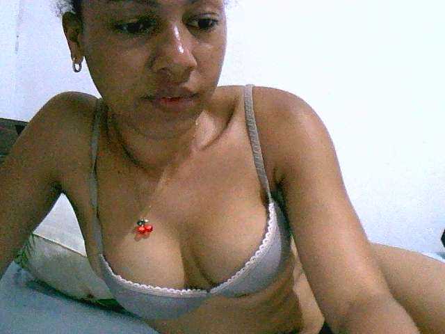 Lisa47 live cam on BongaCams