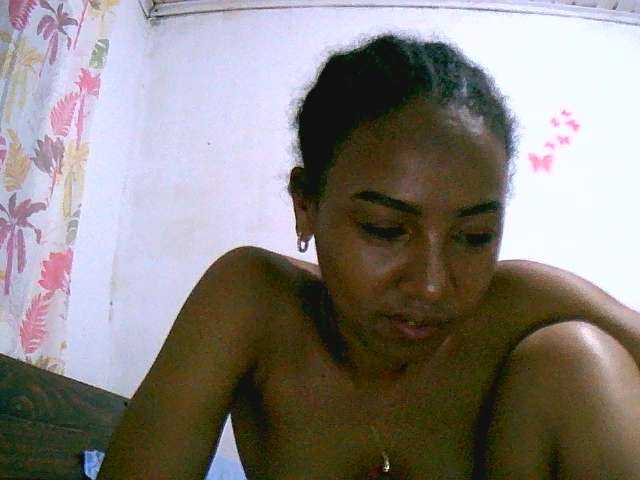 Lisa47 live cam on BongaCams