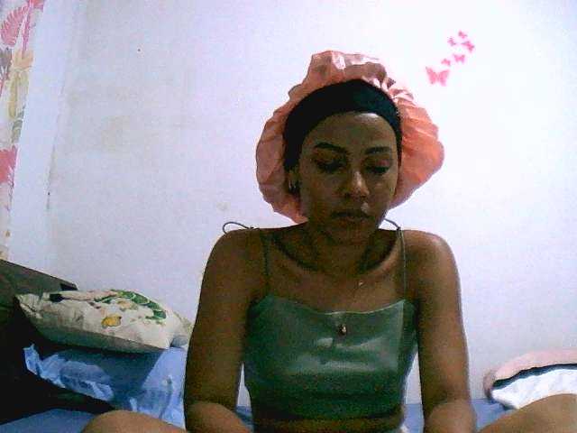 Lisa47 live cam on BongaCams