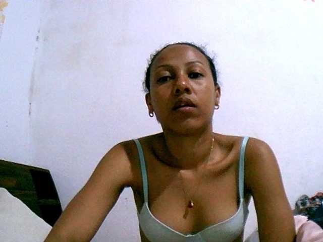 Lisa47 live cam on BongaCams