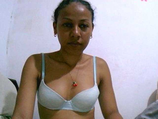 Lisa47 live cam on BongaCams