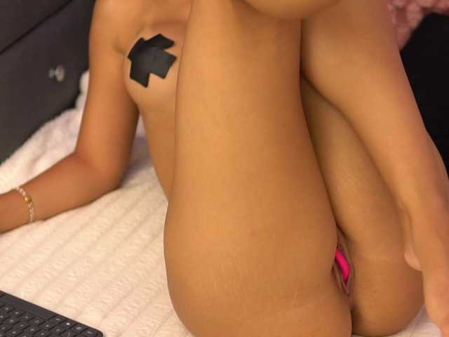LilaRosie live cam on BongaCams