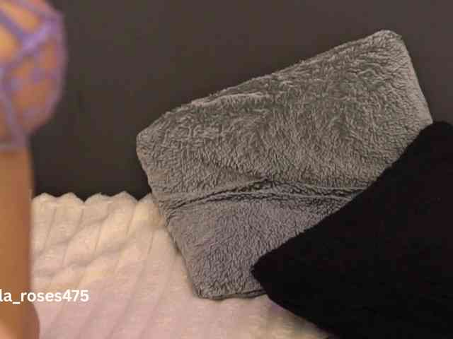 LilaRosie webcam
