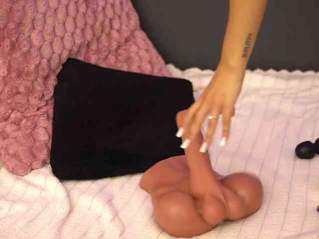 LilaRosie webcam