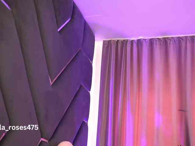 LilaRosie webcam